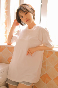 美女被扒衣服